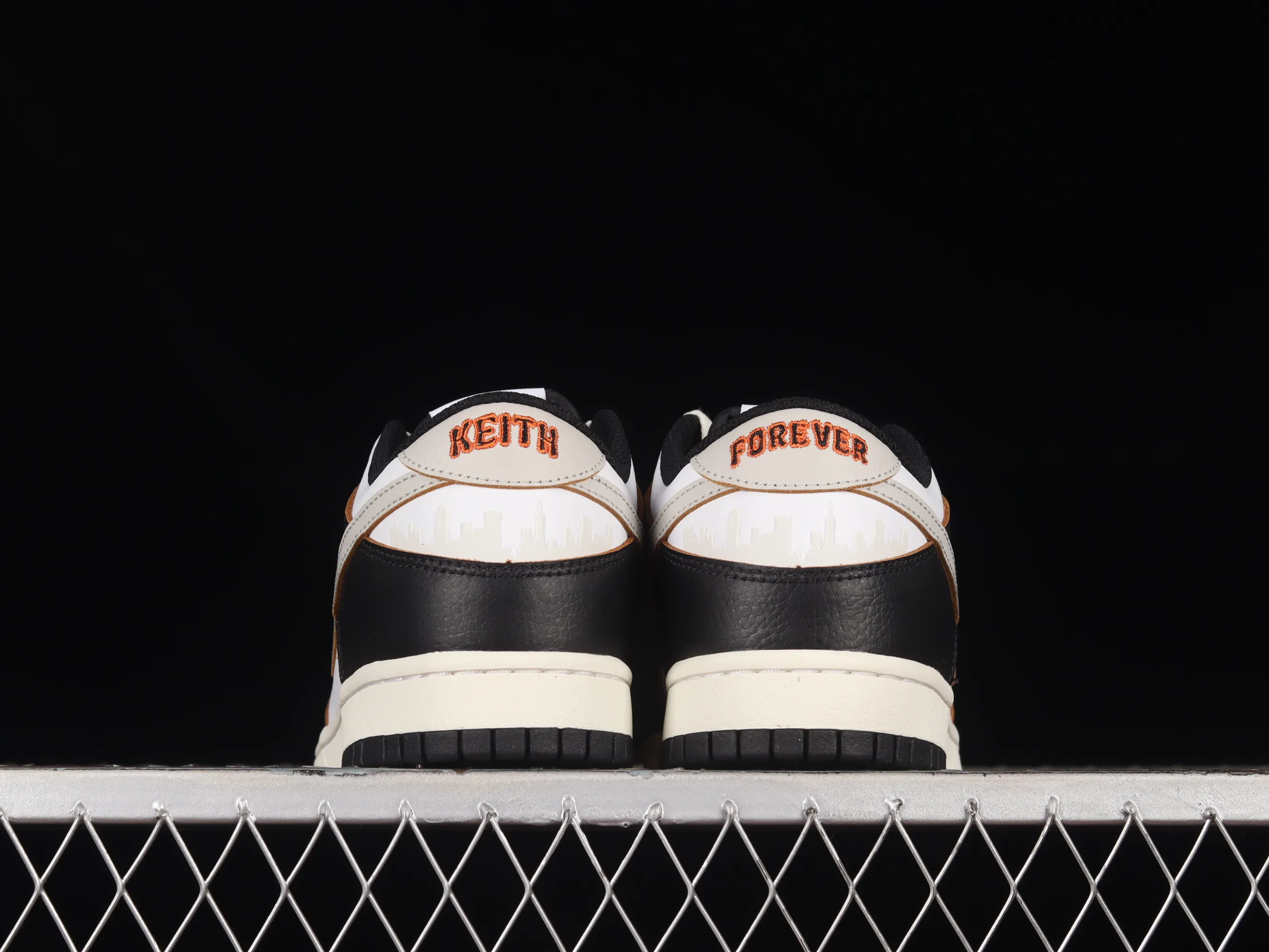 All Categories Nk SB Dunk Series Nk SB Dunk Low Low-top sneakers M version pure original HUF x Nk SB Dunk Low "San Francisco" Black and white panda joint model SB low-top sports and leisure sneakers FD8775-001